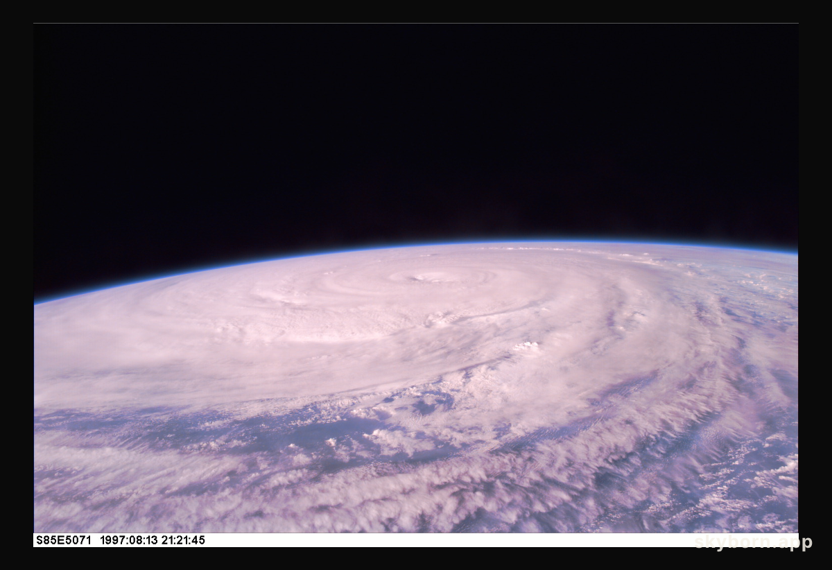Super Typhoon Winnie