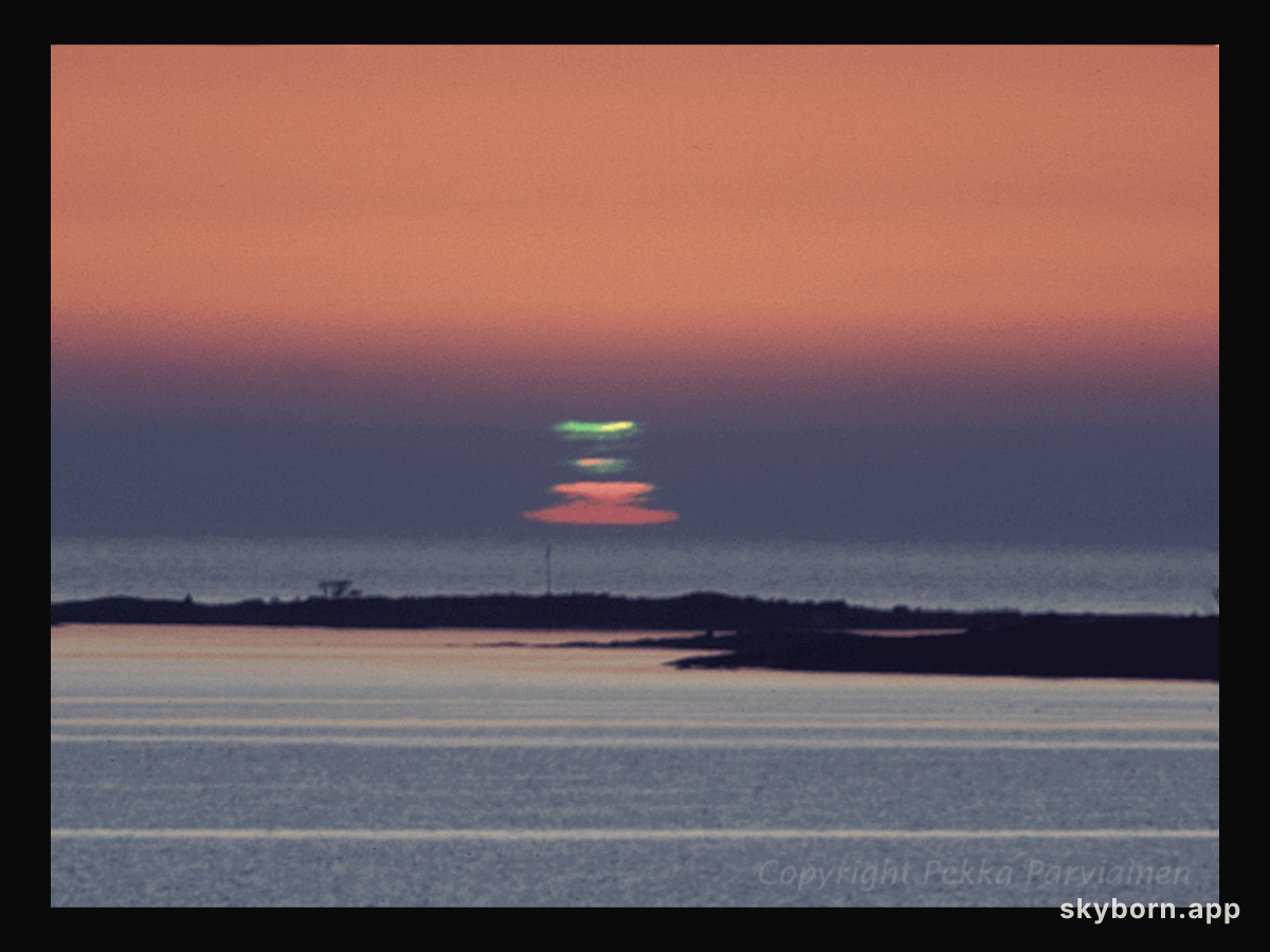 A Green Flash from the Sun
