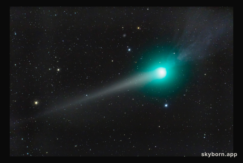 Two Tails of Comet Lulin