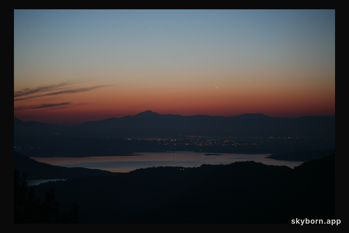 Moon and Venus at Dawn