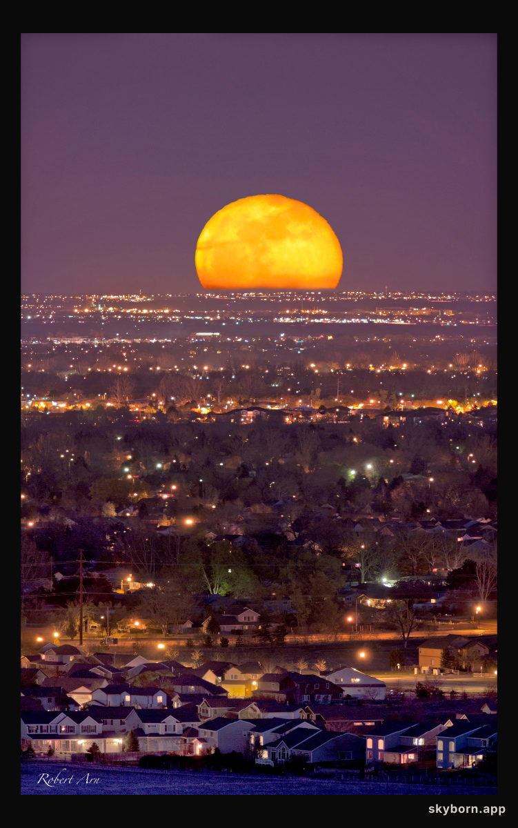 Full Moonrise