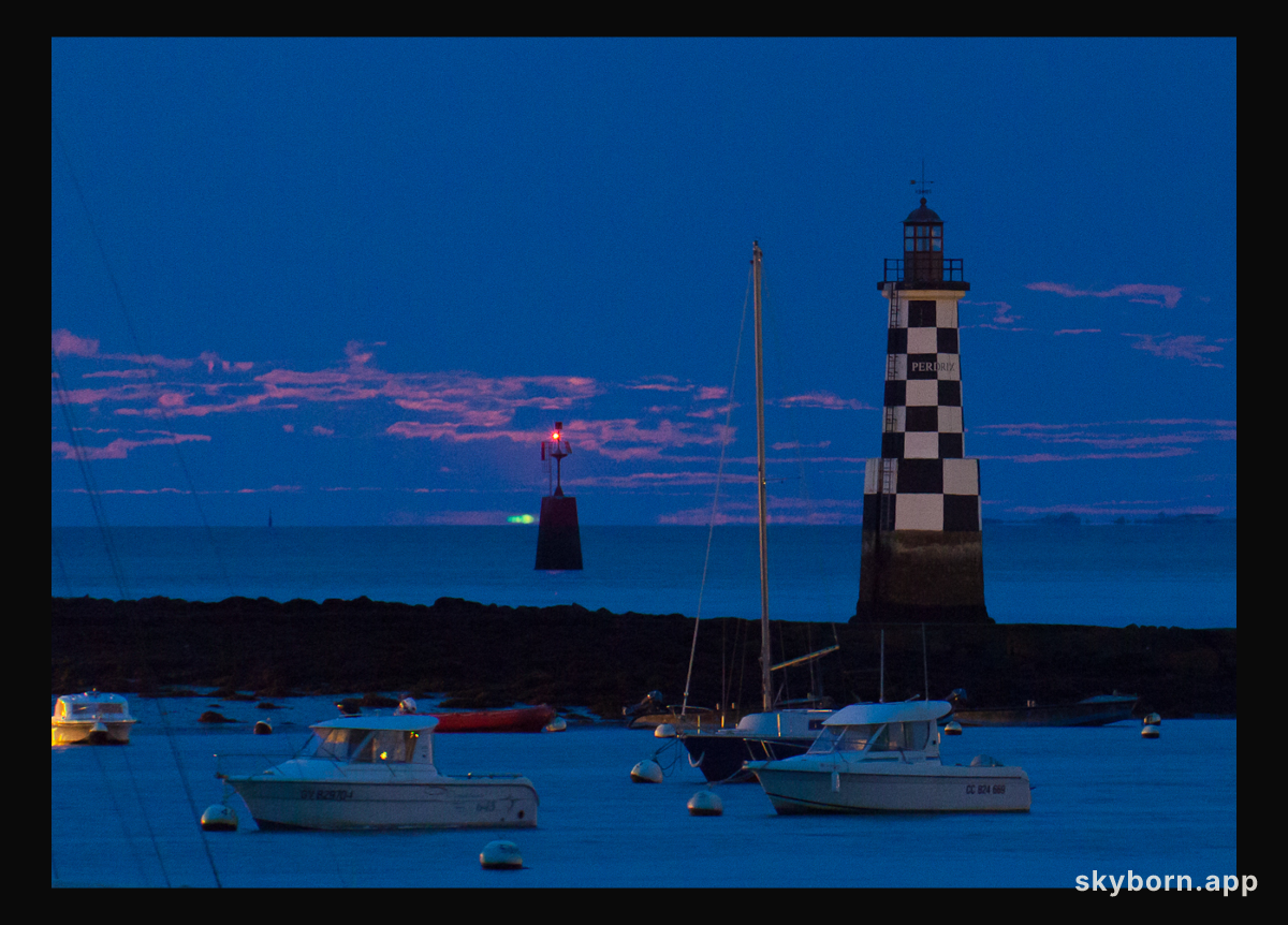 Green Flash and Super Moon