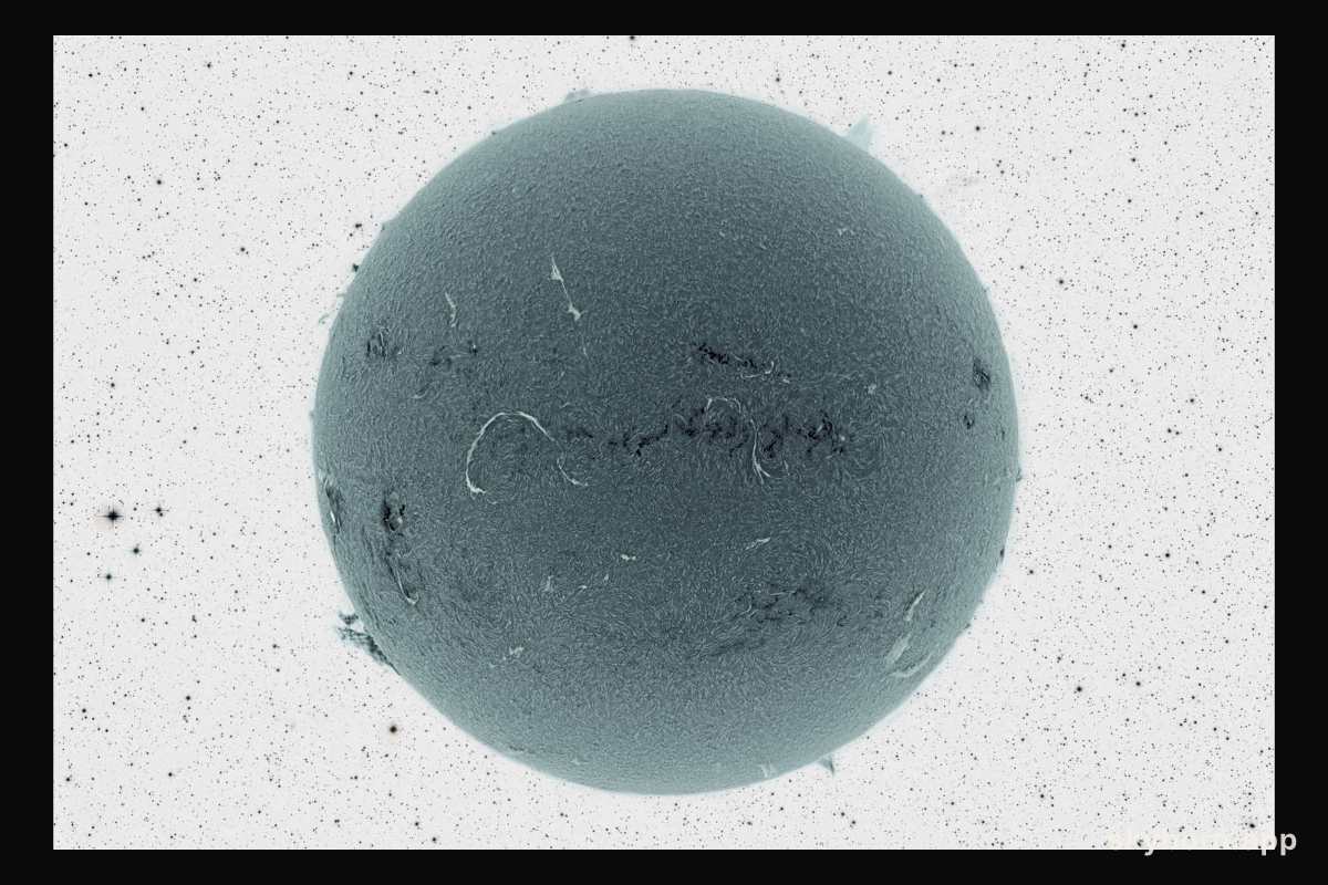 Black Sun and Inverted Starfield