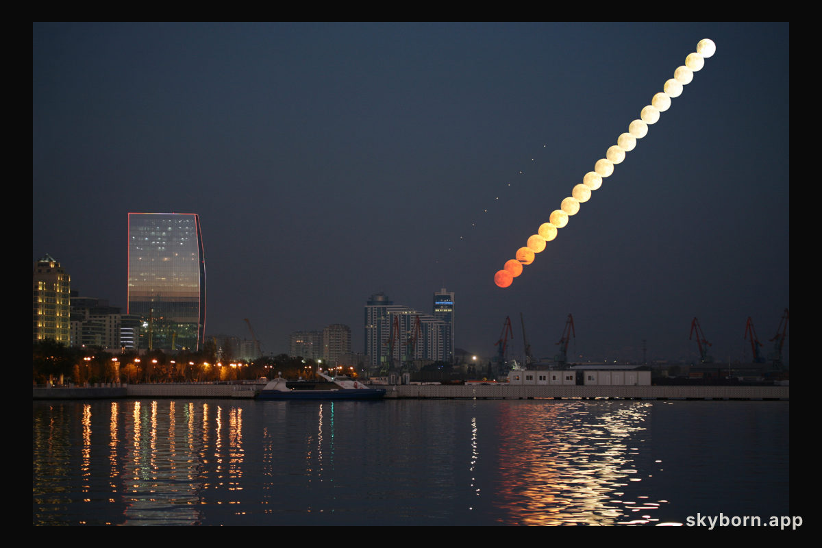 Baku Moonrise