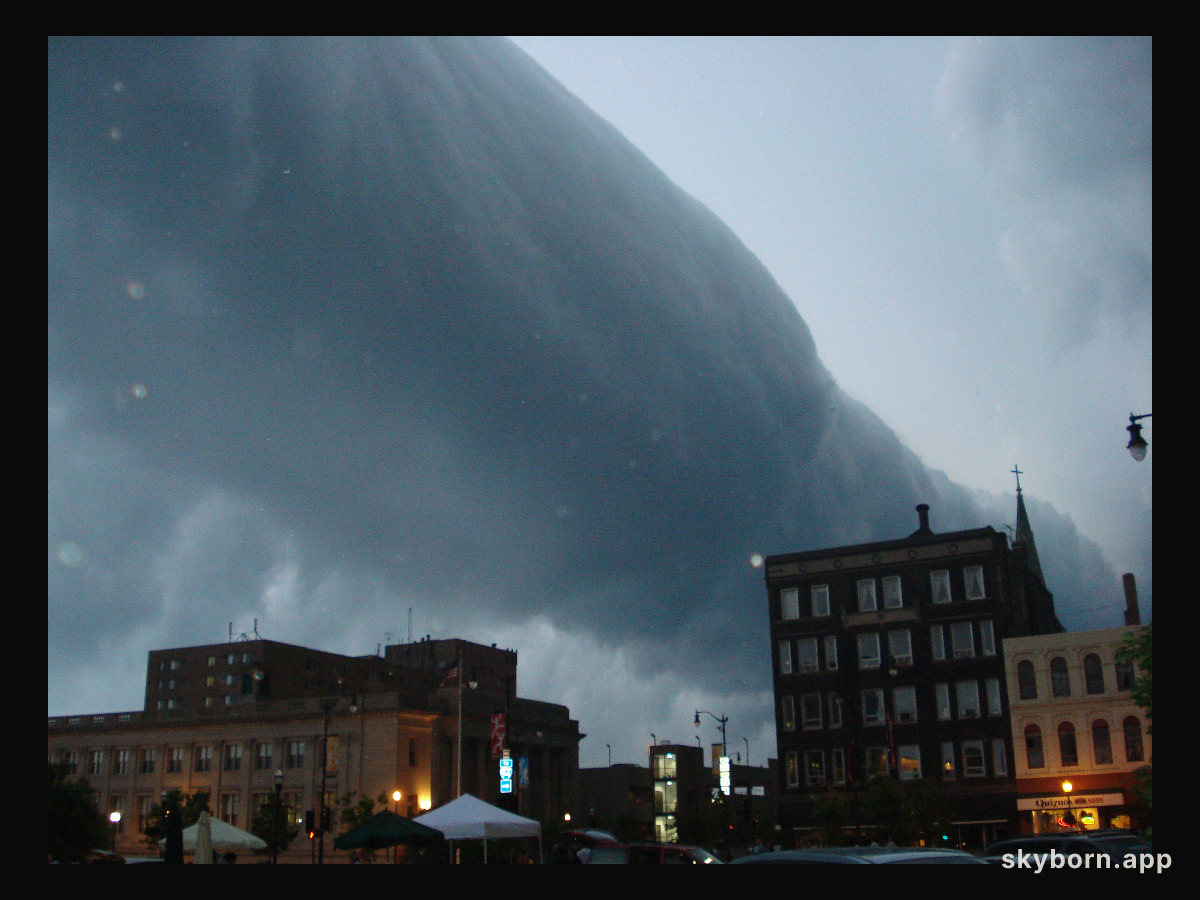 Roll Cloud Over Wisconsin