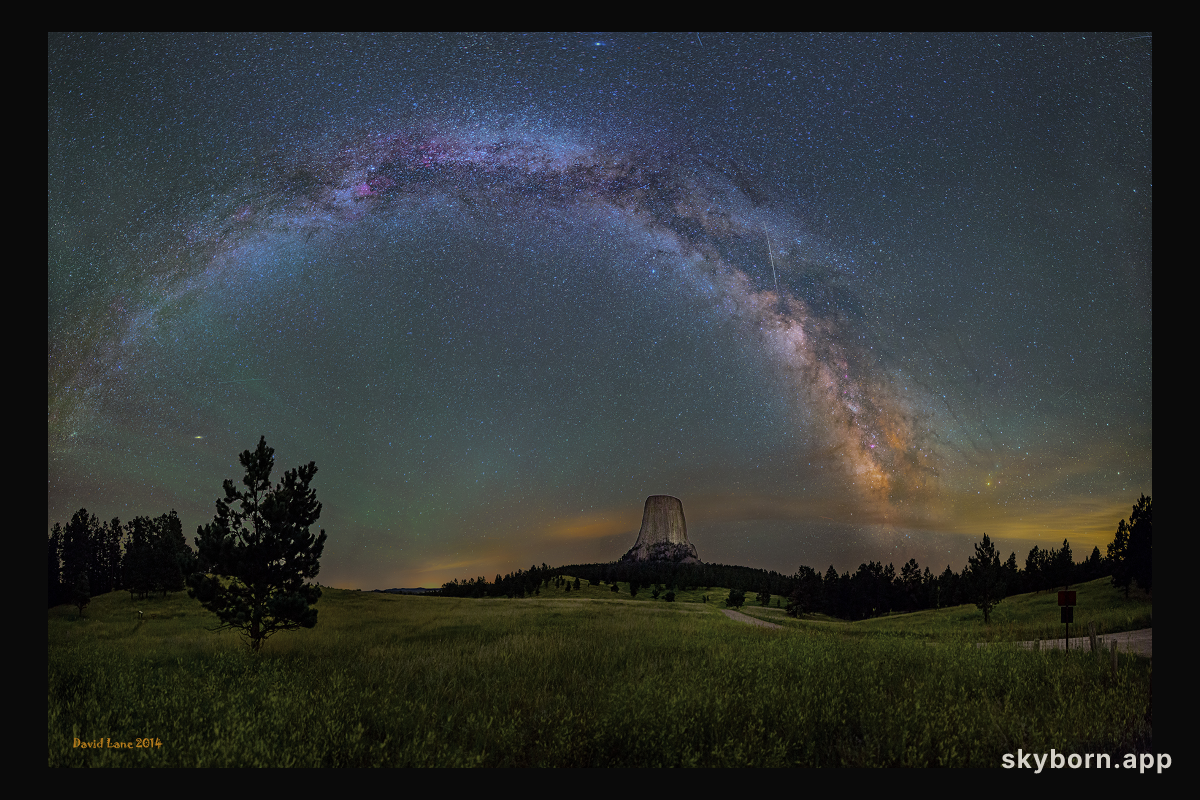 Milky Way over Devils Tower