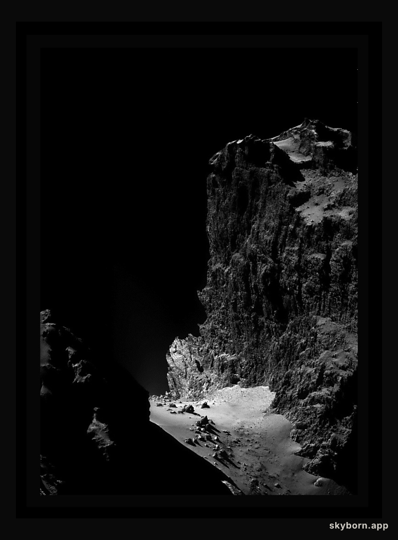The Cliffs of Comet Churyumov�Gerasimenko