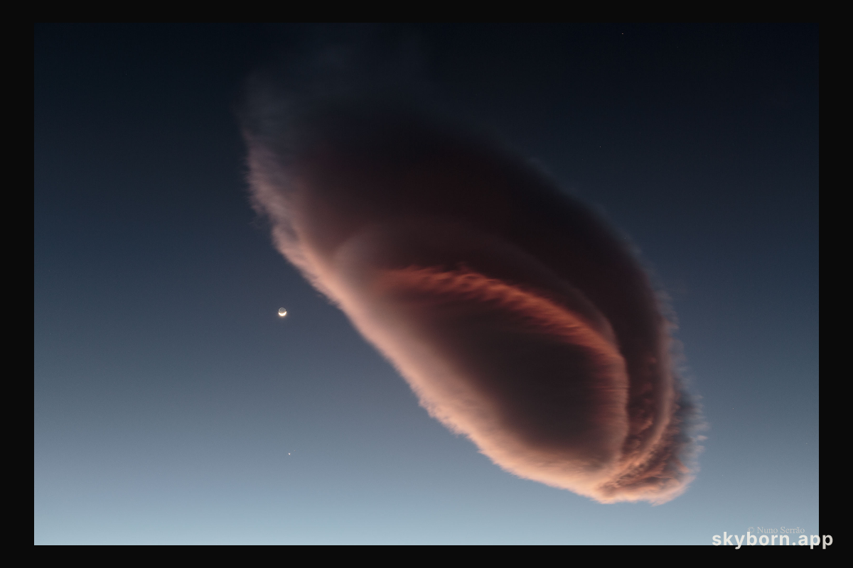 Lenticular Cloud, Moon, Mars, Venus