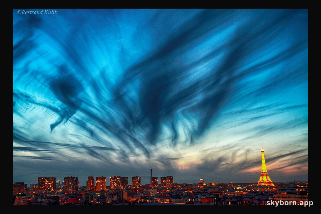 Cirrus over Paris