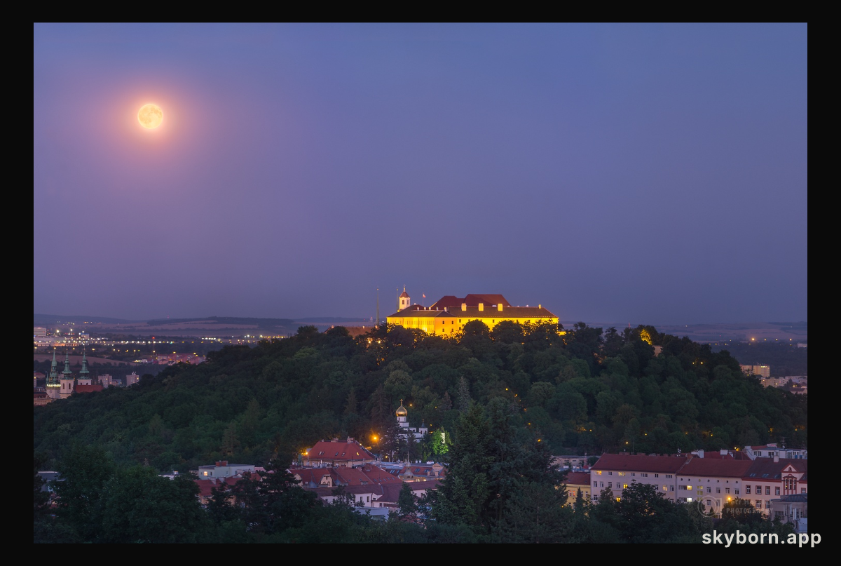 Full Moon over Brno