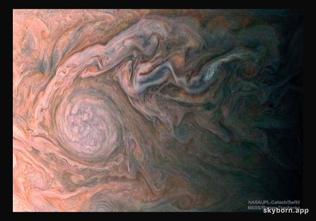 A White Oval Cloud on Jupiter from Juno