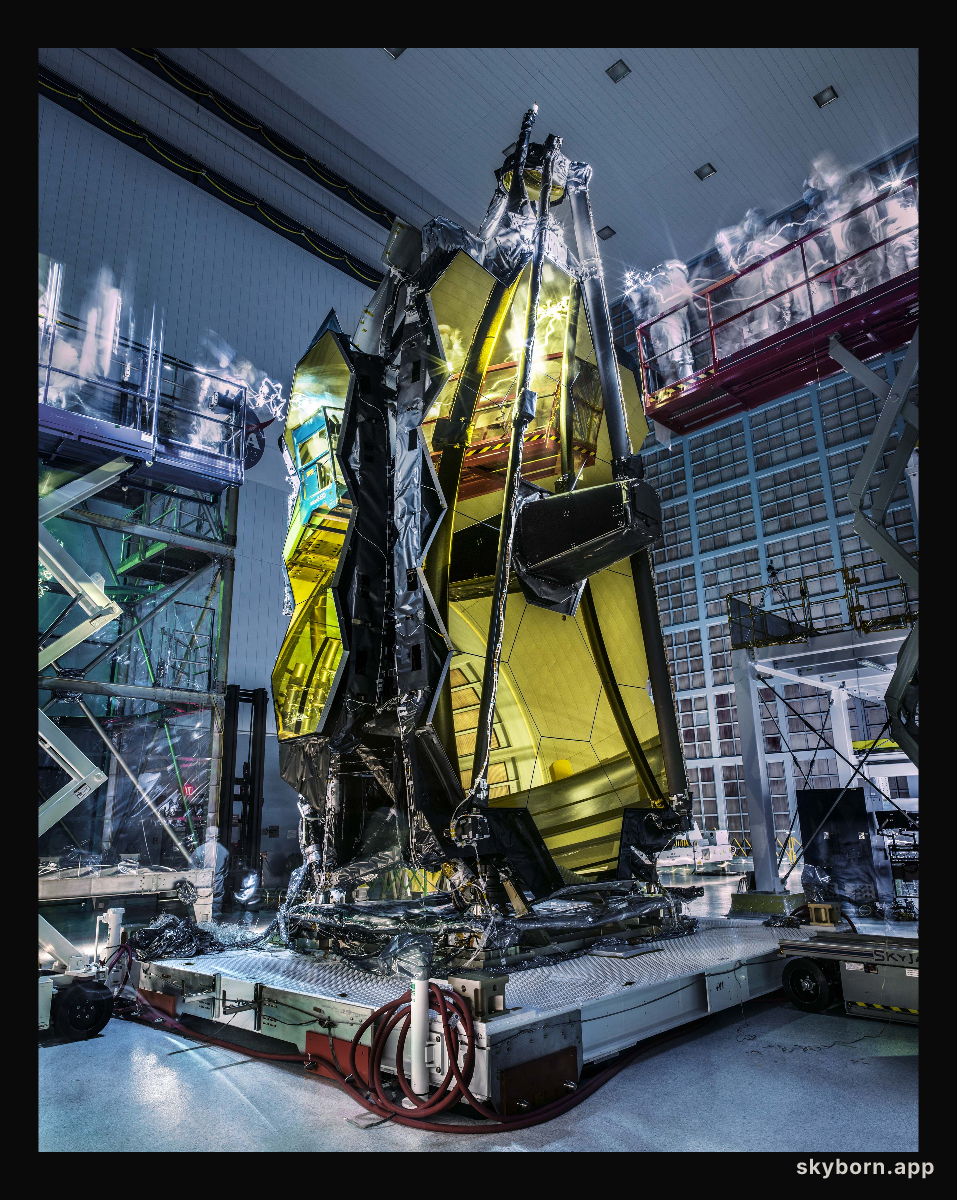 JWST: Ghosts and Mirrors
