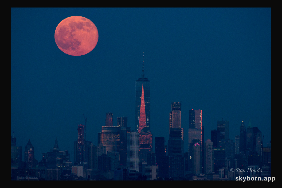 Manhattan Moonrise