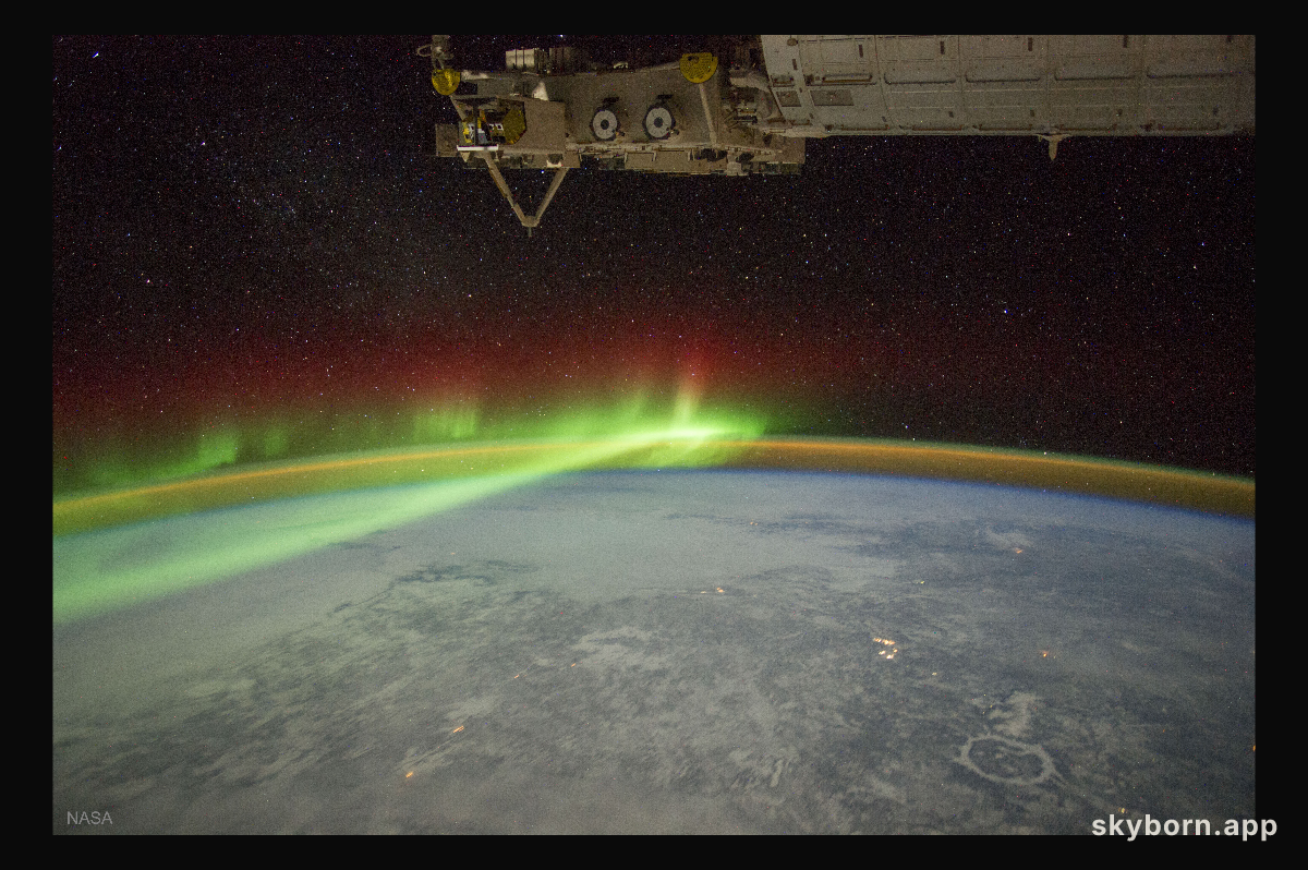 Aurora and Manicouagan Crater from the Space Station