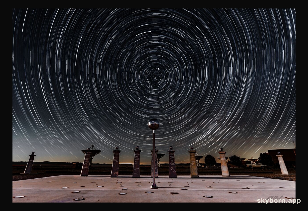 Star Trails and the Bracewell Radio Sundial