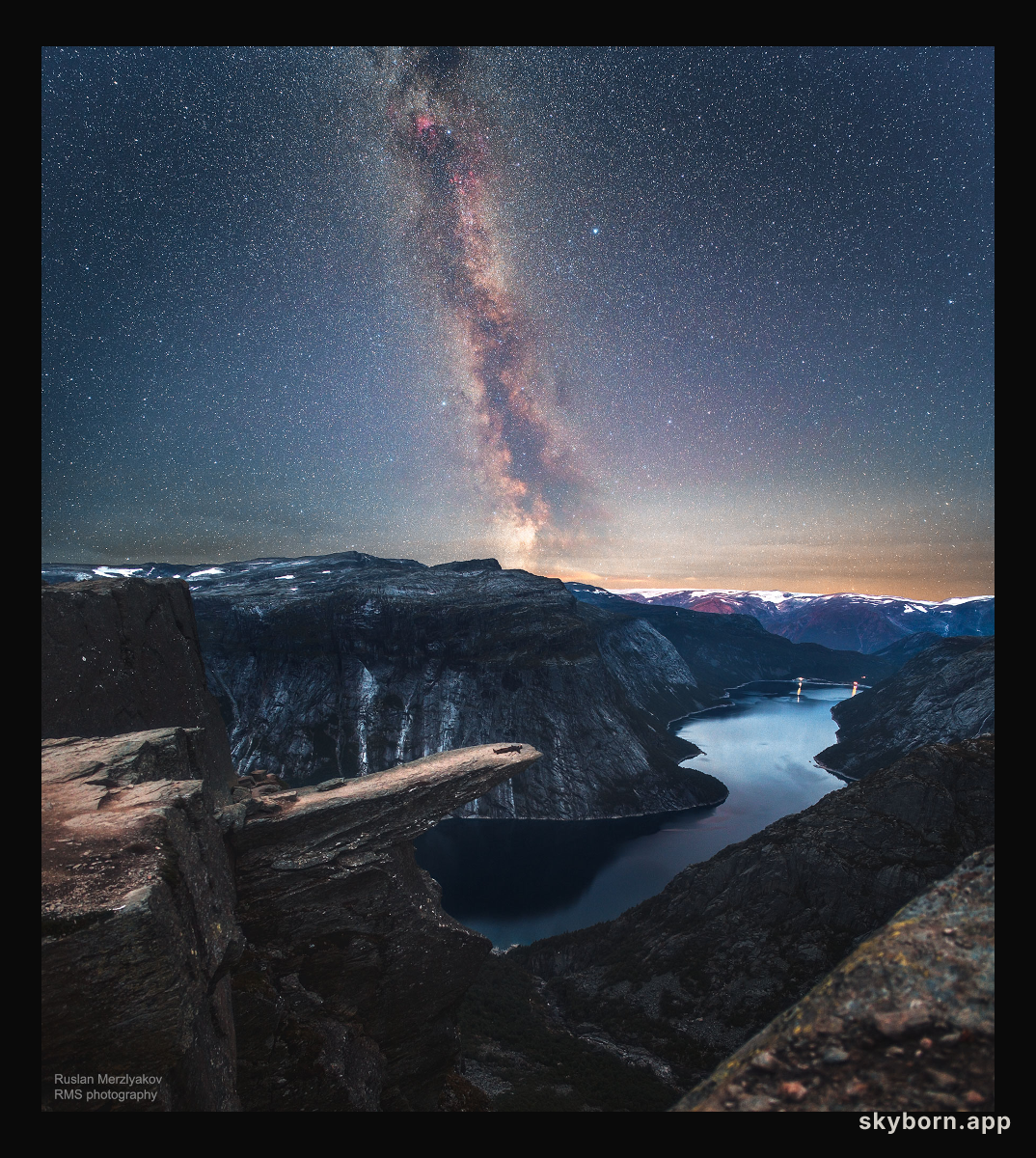 Milky Way over Troll's Tongue