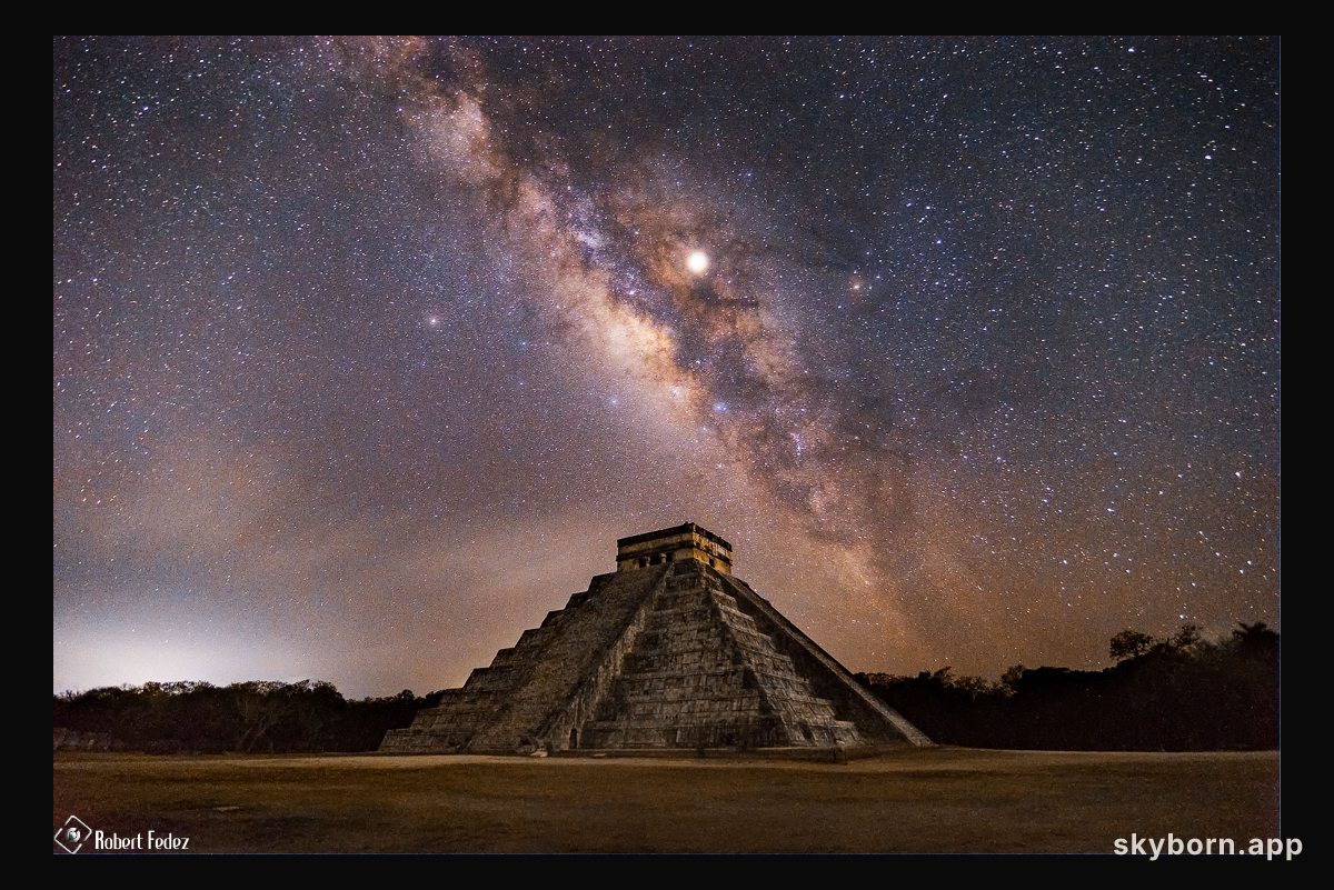 Milky Way over Pyramid of the Feathered Serpent