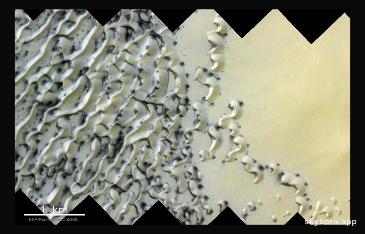 Sand Dunes Thawing on Mars