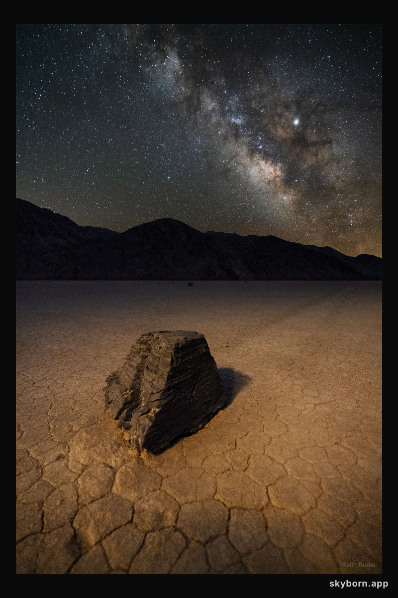 A Sailing Stone across Death Valley