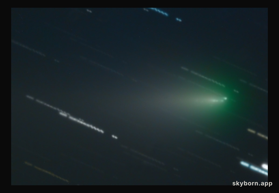 Comet ATLAS Breaks Up