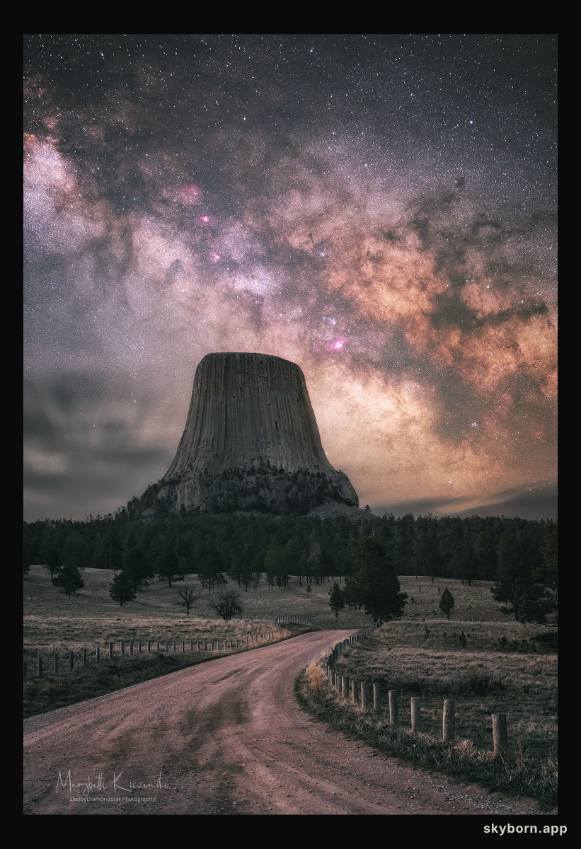 Milky Way over Devils Tower