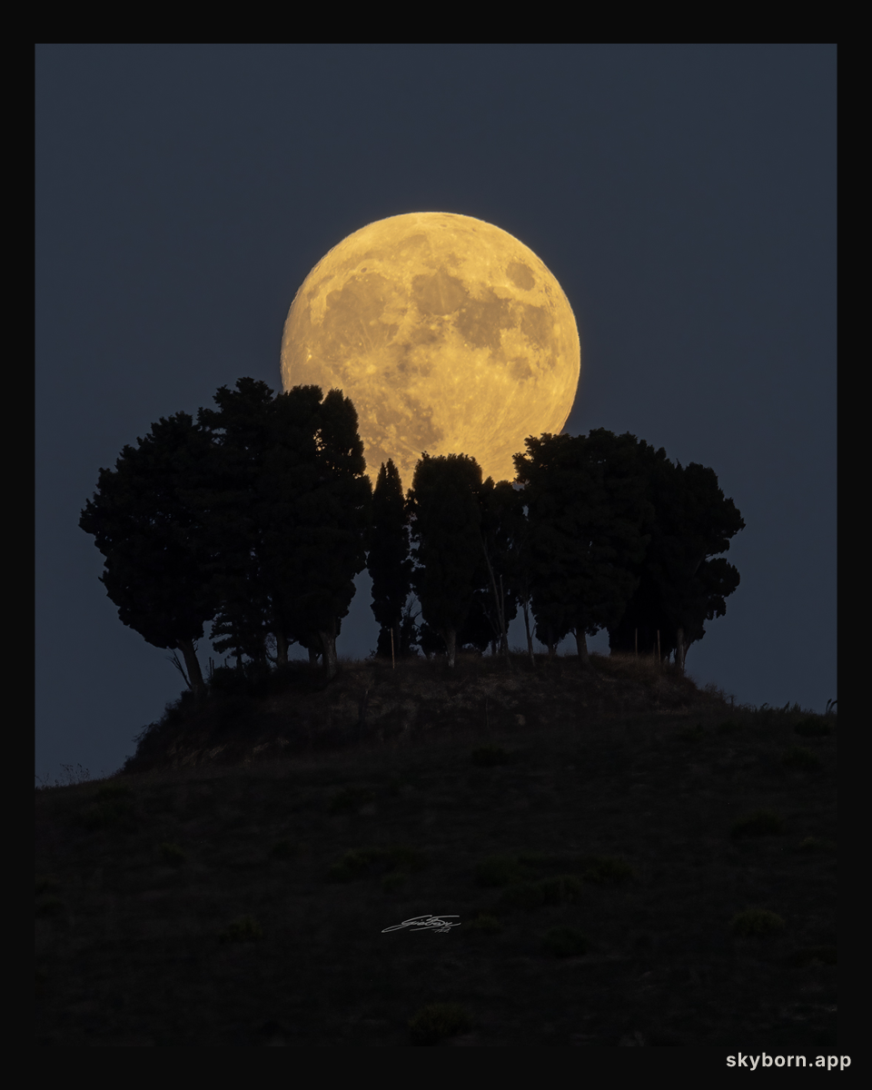 A Harvest Moon over Tuscany
