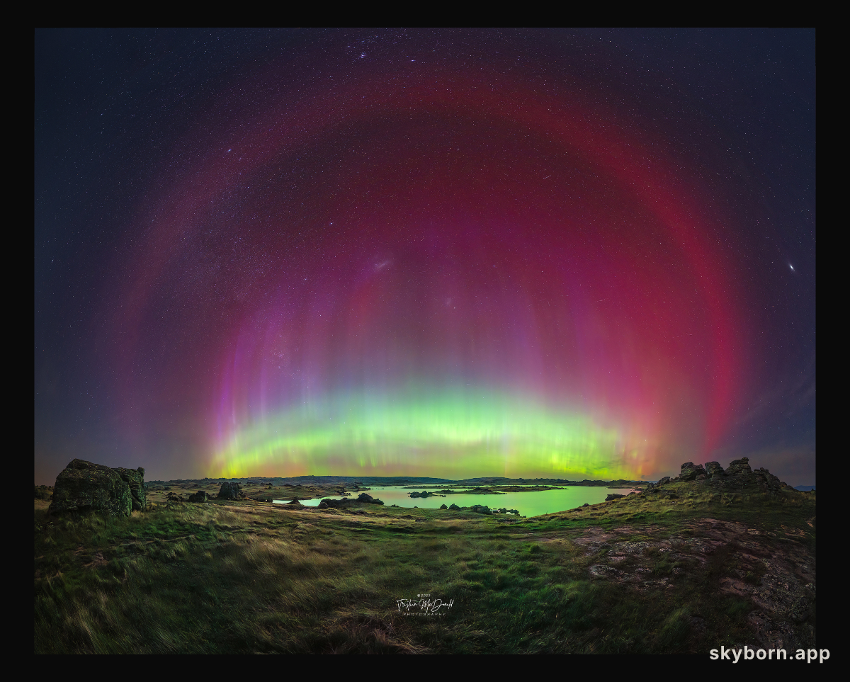 A SAR Arc from New Zealand