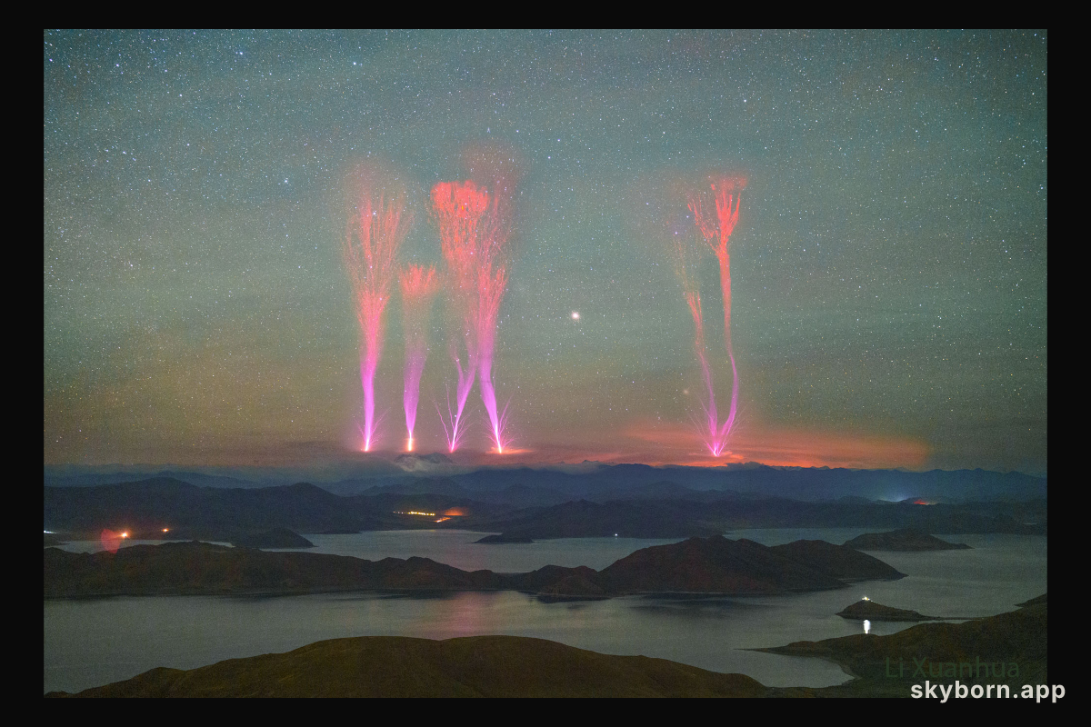 Gigantic Jets over Himalayan Mountains