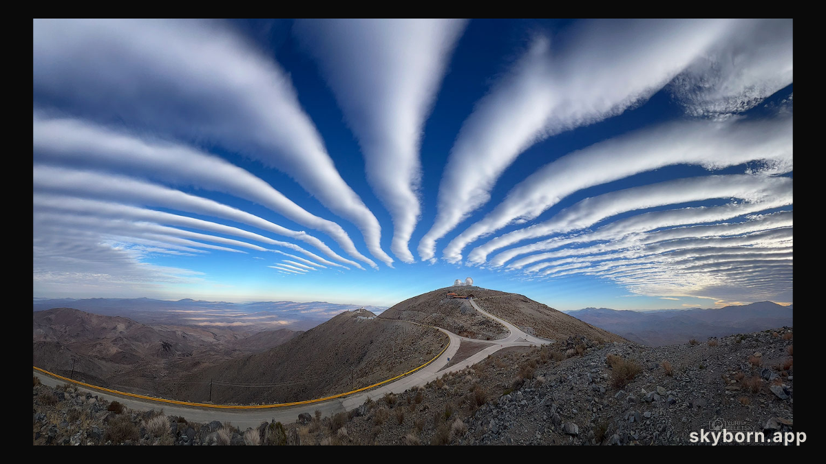 Undulatus Clouds over Las Campanas Observatory