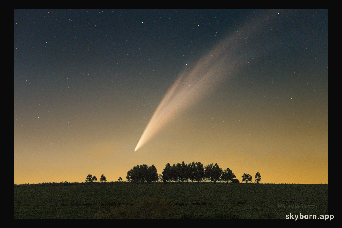 Comet G3 ATLAS over Uruguay