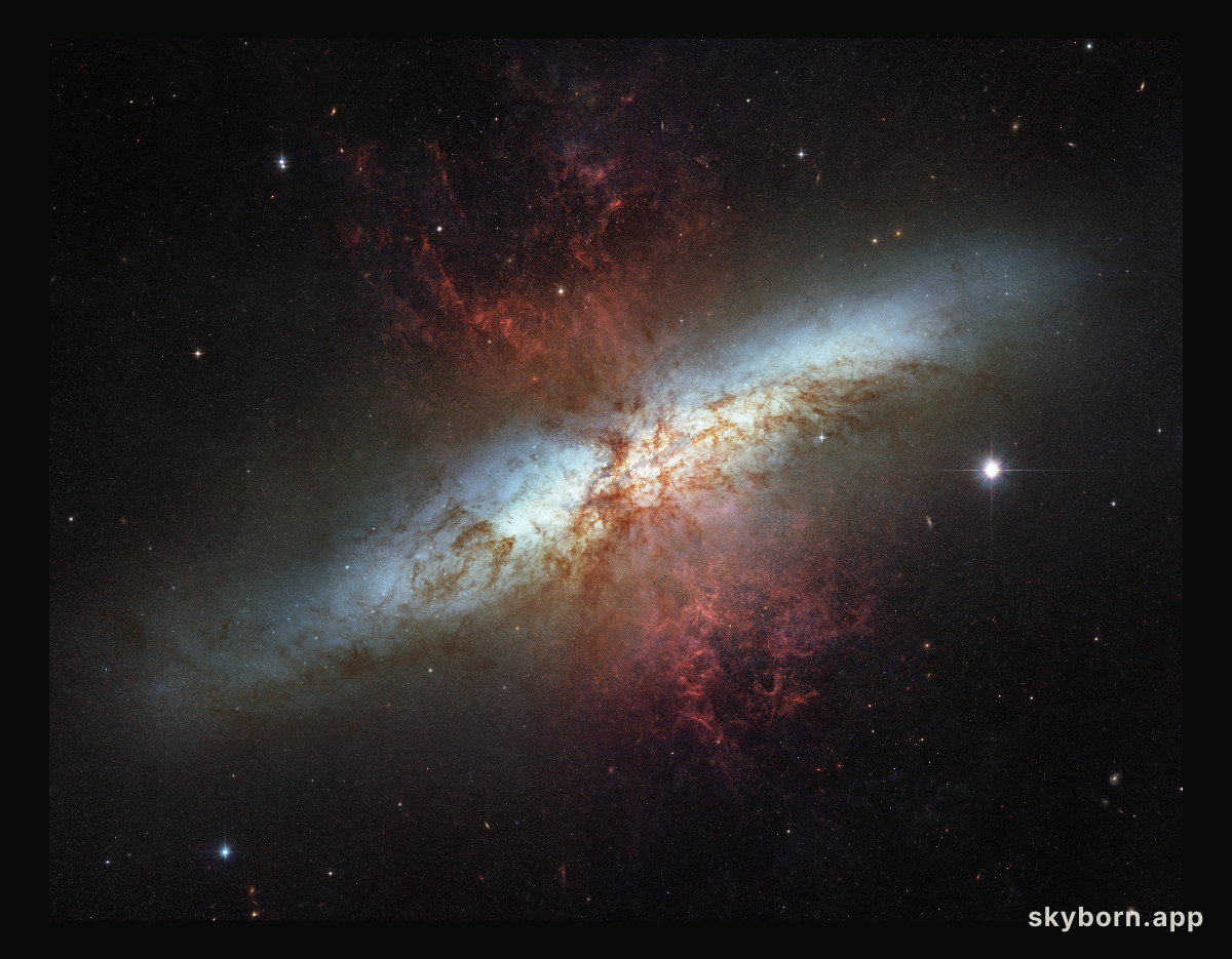 The magnificent starburst galaxy Messier 82