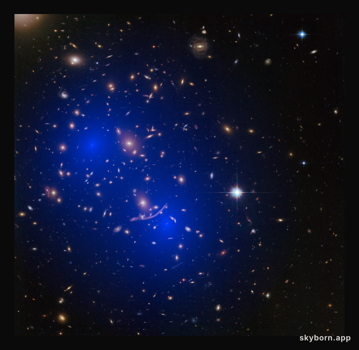 Galaxy cluster Abell 370 with dark matter map