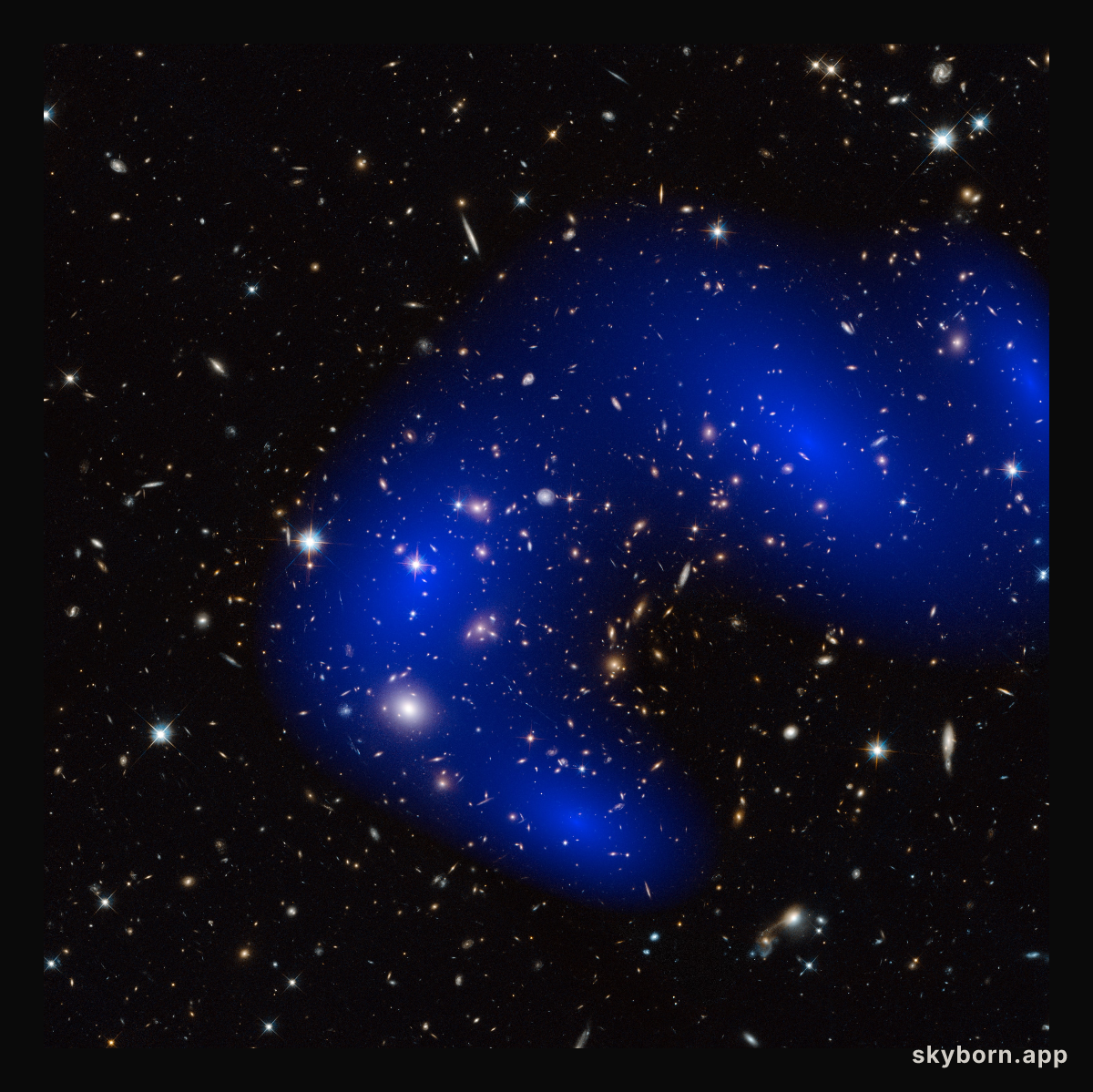 Galaxy cluster MACS J0717.5+3745 with dark matter map