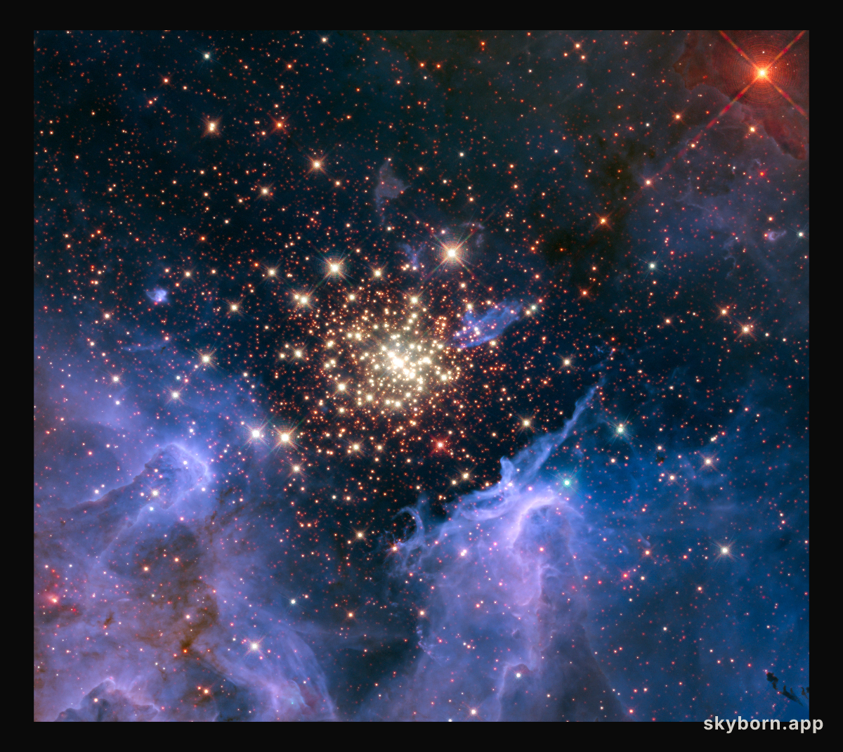 Starburst cluster shows celestial fireworks