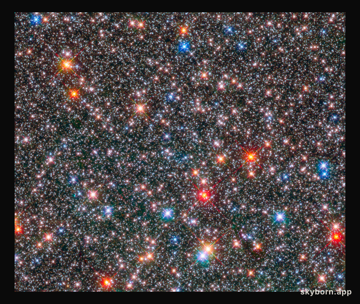Hubble captures glittering crowded hub of our Milky Way