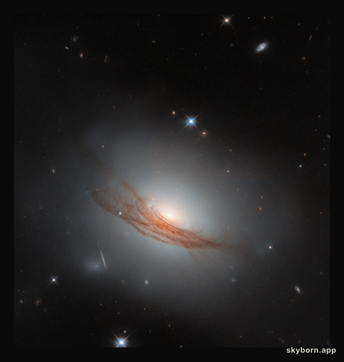 NGC 7722 in dark surroundings (wide crop)