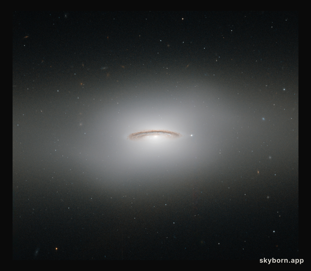 The whirling disc of NGC 4526