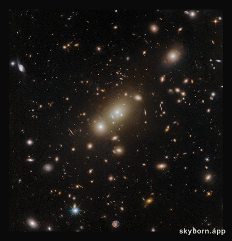 A clear view of a galaxy cluster
