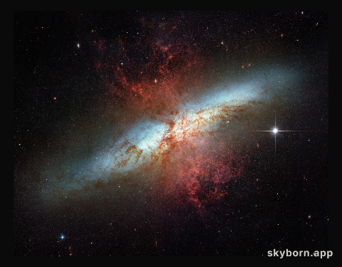 Messier 82 (Hubble 2006 image)