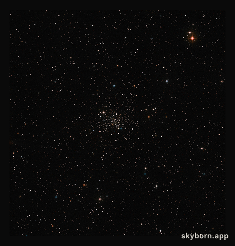 Wide-field view of the open star cluster Messier 67