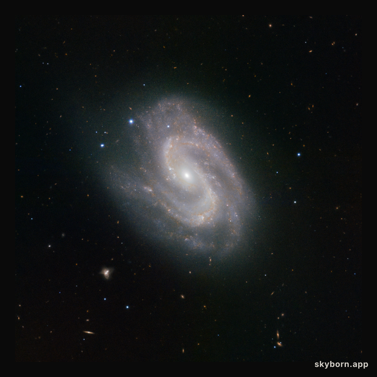 HAWK-I instrument spies a super galaxy