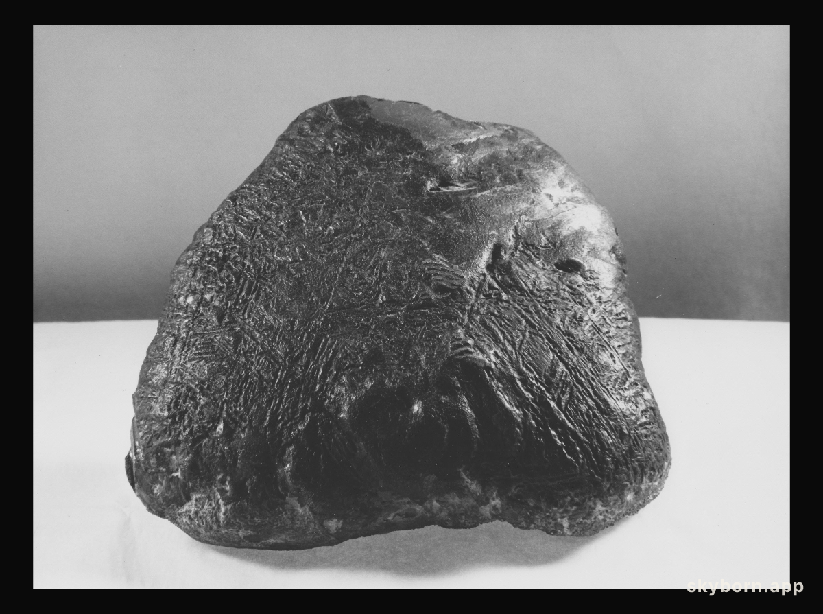 Iron-Nickel Meteorite from Texas with Triangle-Pattern Texture