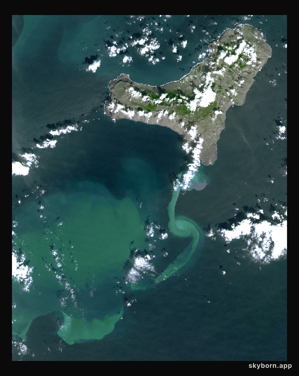 NASA Satellite Tracks Underwater Volcanic Eruption in Canary Islands