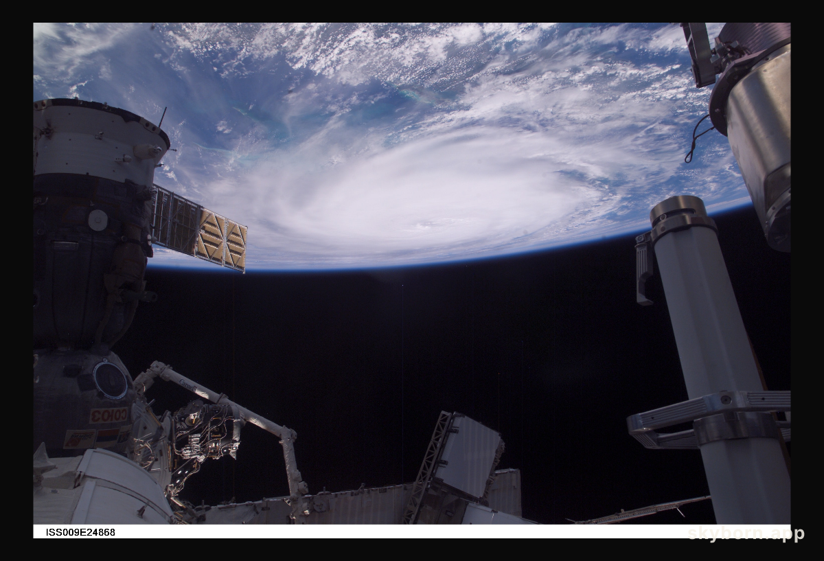 Hurricane Jeanne, as seen from the International Space Station at 17:16:43 GMT, September 25, 2004