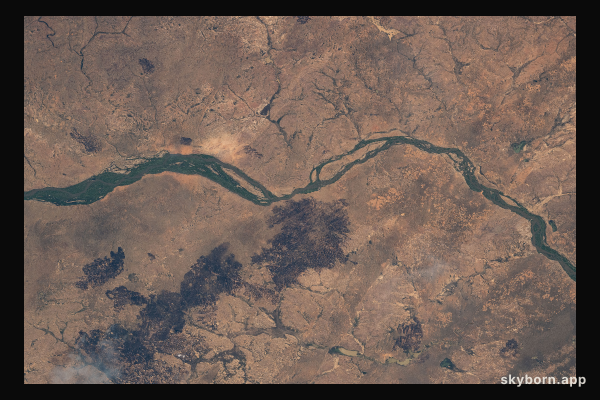 The Niger River flows through the African nation of Mali